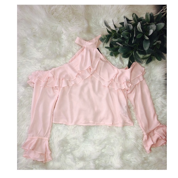 Forever 21 open shoulder ruffle top✨ - Picture 2 of 2